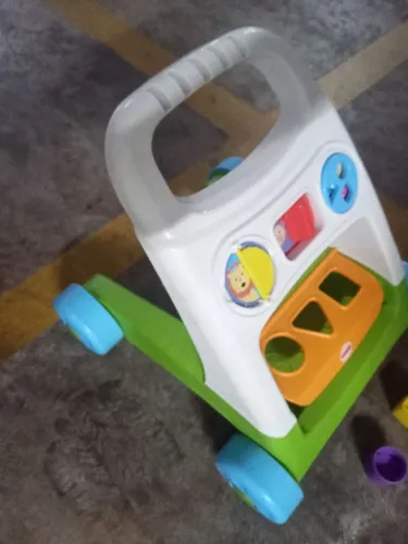 Andador de Bebê com Brinquedos Fisher price usado