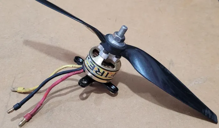 Motor brushless Outrunner RimFire 1250kv aeromodelo 3s