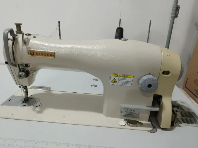 Máquina de costura industrial Singer bivolt