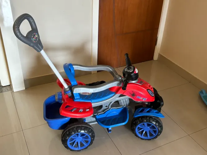 Quadriciclo infantil 