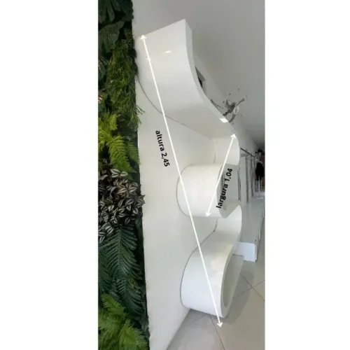 Estante de Design Moderno - Peça Exclusiva para mostruario