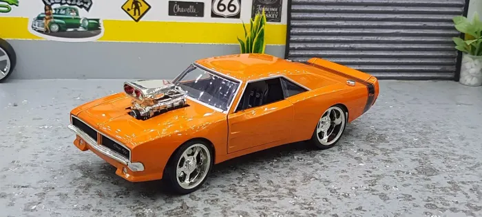 Miniatura 1/24 - Dodge Charger- BADD RIDER - SEM CX