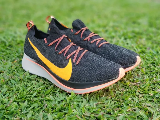 Tênis Nike Zoom Fly Flyknit Novo No.39