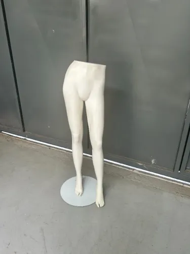 MANEQUIM FEMININO PERNA COM BASE