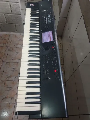 Teclado sintetizador Korg m50 (73 teclas)