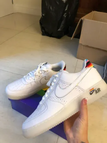 Nike Air Force 1 'Be True' - Tamanho 43