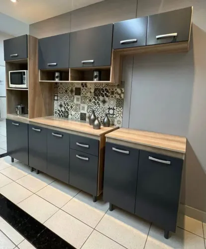 ARMÁRIO DE COZINHA