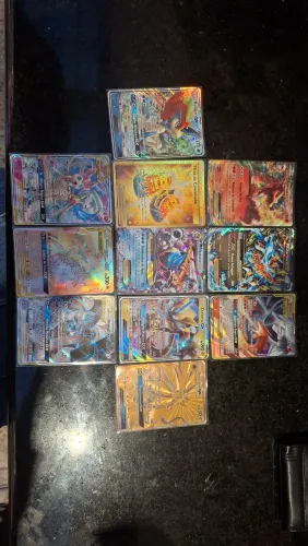 Coleção de cartas raras e caras pokémon