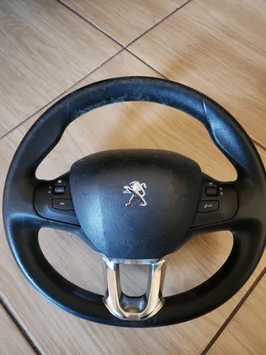Volante Peugeot 208