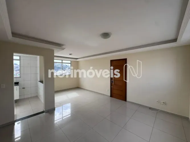 ótimo apartamento 03 quartos, suíte, 02 vagas e Elevador no Bairro Carlos Prates.