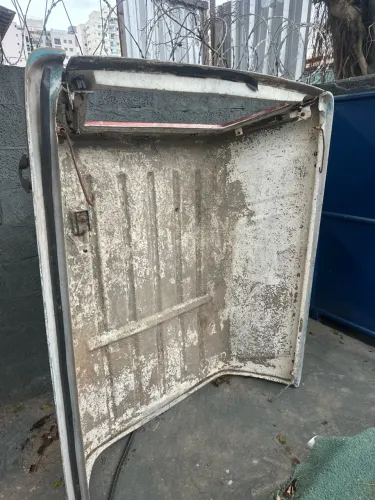 VENDO CAPOTA DE FIBRA AUTOMOTIVA