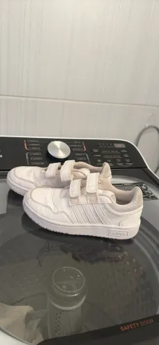 Tênis adidas infantil