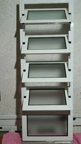 Janela Vertical de Alumínio, Branca 