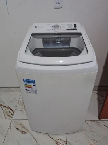 Máquina de lavar roupa 14kg Electrolux 