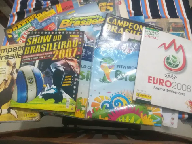 Albuns  de  figurinhas  oficial  da  editora  das  bancas  de  revista   comprado  e  pree