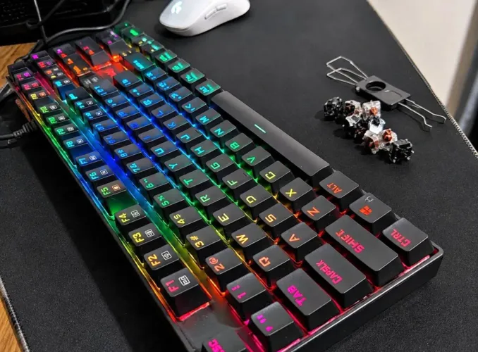 Teclado Mecânico Gamer Redragon Mitra K551 RGB Switch Brown ABNT2