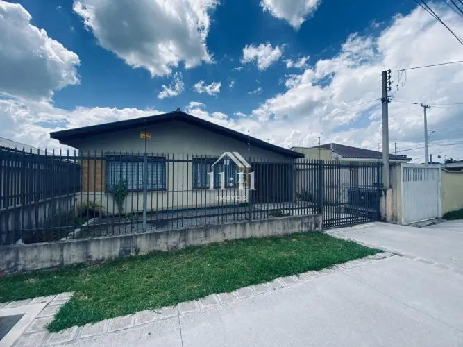 Casa térrea mobiliada para locação no bairro Fanny, Curitiba - PR