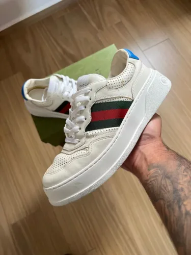 Tênis GUCCI Original semi-novo sem caixa "Desapego"