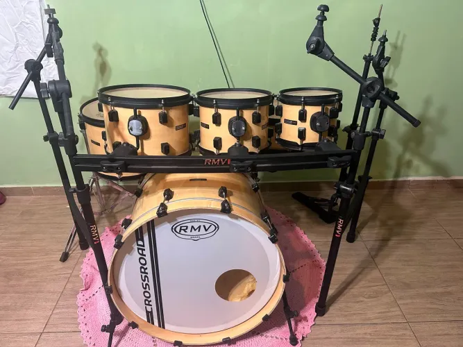 Bateria Acústica RMV Crossroad 3 tons com Rack completa
