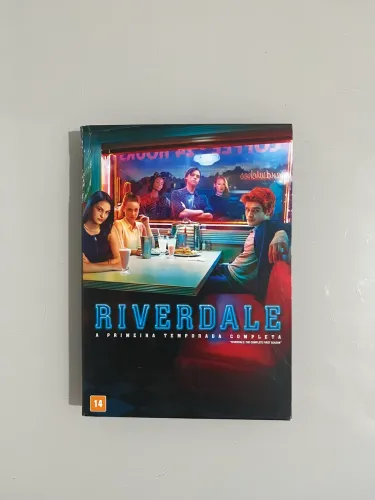 Box 3 dvds primeira temporada completa Riverdale