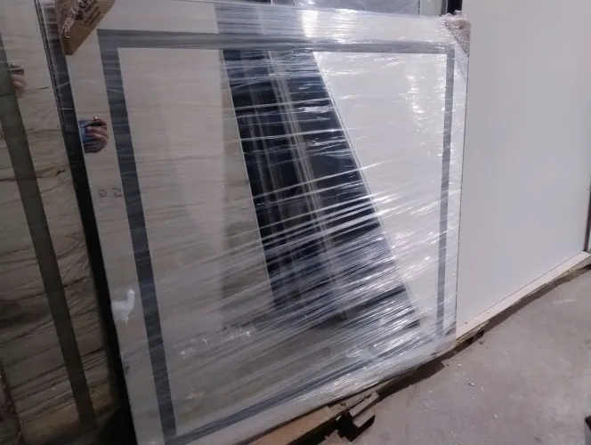 Vende se ESPELHO COM LED.