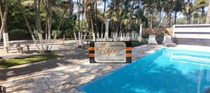 Chácara com 3 dormitórios à venda, 2800 m² por R$ 1.300.000,00 - Chácara Flora - Lins/SP