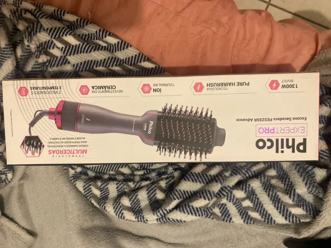 Vende-se escova de cabelo