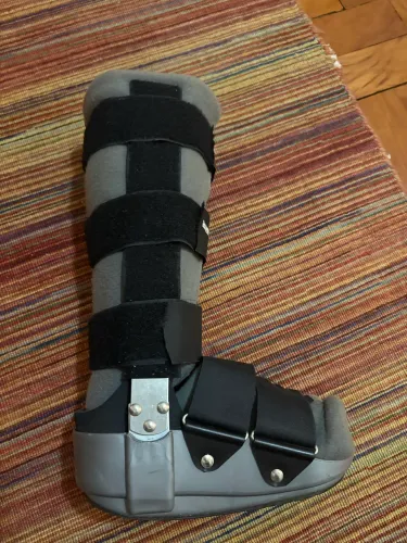 Bota Robô Salvapé Tamanho P (Robot Foot)