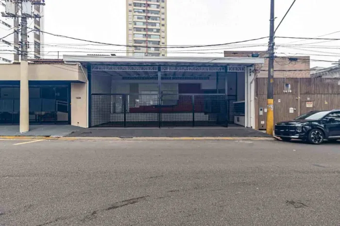 Casa comercial na Rua Pascal, 1616  500 m²