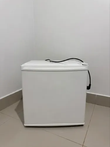Frigobar Midea 45L Branco 110w