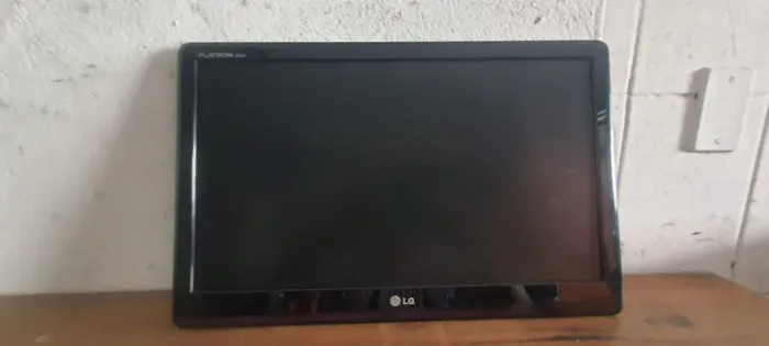 Monitor Lg Flatron 21  e2250v 