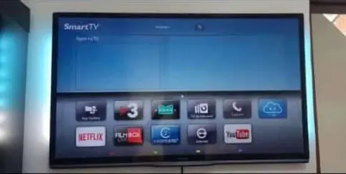 Vendo TV 42 LED Philips (Excelente Estado de Conservação)Ideal para assistir jogos da COPA
