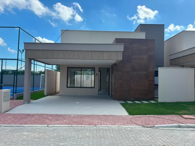 CASA EM CONDOMÍNIO NO SIM