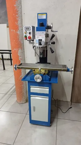 Fresadora Zeus G 25 - Z - Nova com acessorios - Aceito trocas e Parcelo até 10X sem juros.