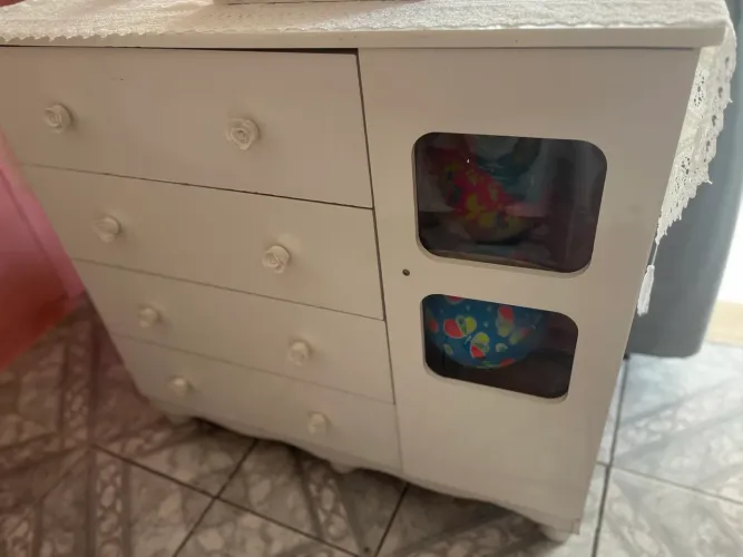 Vendo berço e cômoda 
