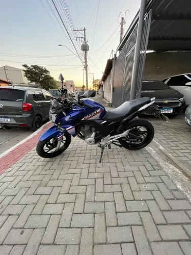 Honda CB 250 Twister 2022
