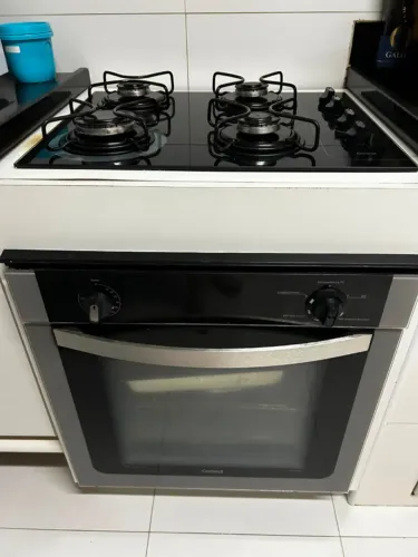 Fogão e forno 4 bocas