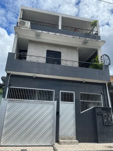 PETRÓPOLIS, CASA COM 2 PISOS, 2 SUÍTES, + 3 QUARTOS,  COM TERRAÇO, NÃO FINANCIA