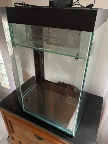 Aquario 140 litros