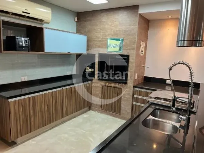sobrado na moóca com 4 quartos e 7 banheiros à venda