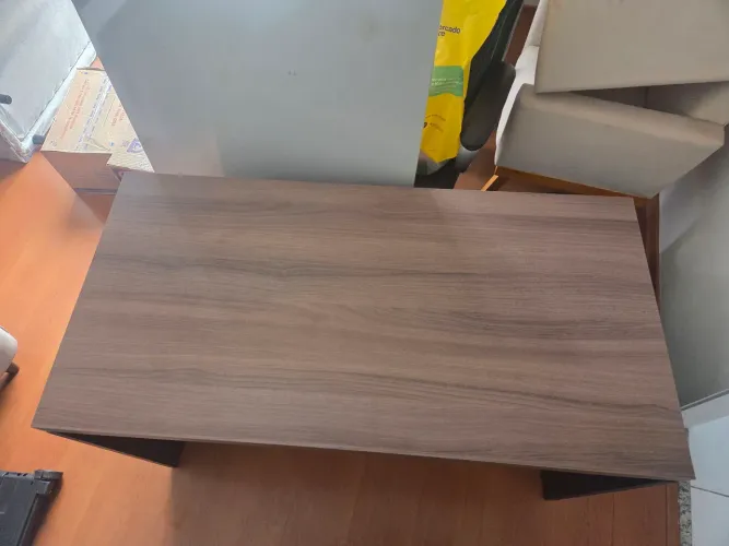 Vendo mesa de escritório semi-nova