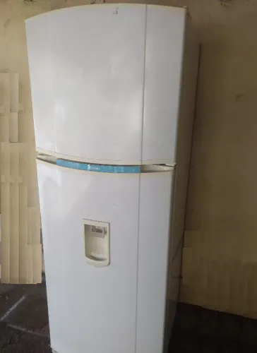Geladeira grande duplex Consul  480lts.  (não gela) 