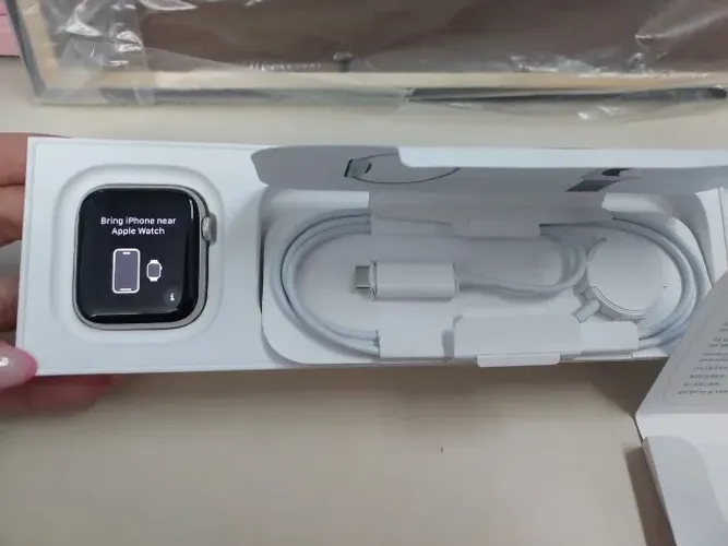 Apple Watch SE (Gen2) 44mm Starlight Al Star SB M/L GPS NOVO /1 ano de garantia