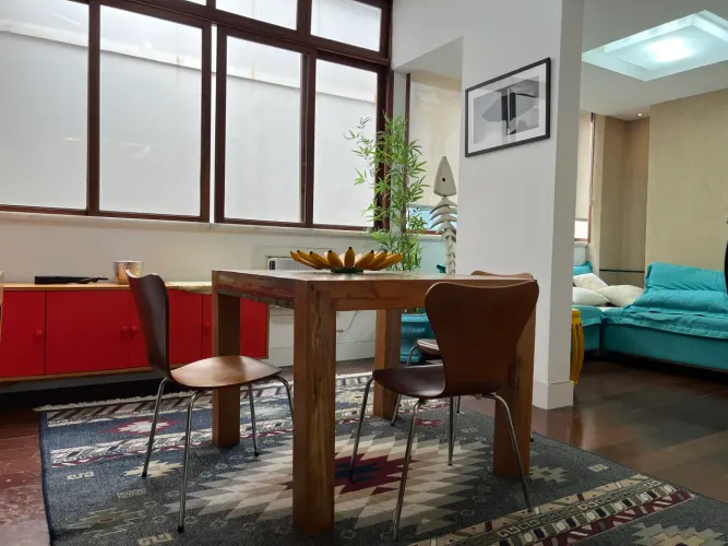 Lindo apartamento mobiliado  quadra da praia no Leblon - Rio de Janeiro - RJ
