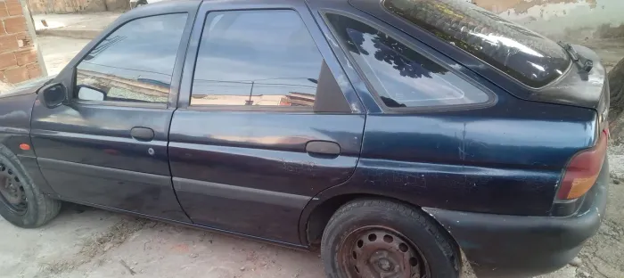 Ford Escort GLX 1.8i 16V 4P 1997