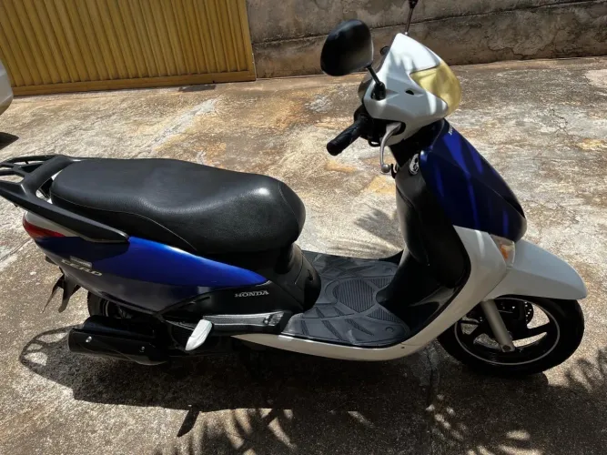 Linda Honda Lead