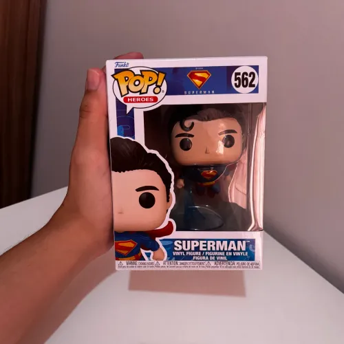 Funko Pop Superman - Clark Kent - 562 - Liga da Justiça
