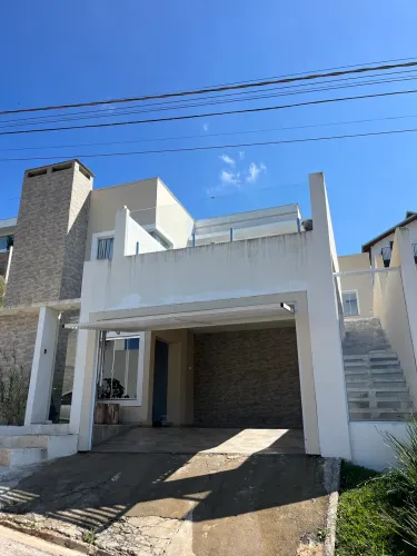 Sobrado! Ótima oportunidade para morar ou Investir! Uma das melhores vistas da cidade!