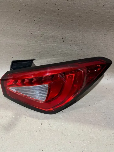 Lanterna Fiat Cronos Lado Direito