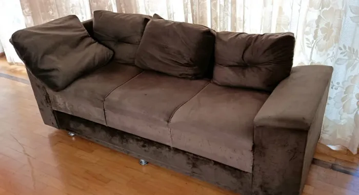Sofa em camurça 3 lugares